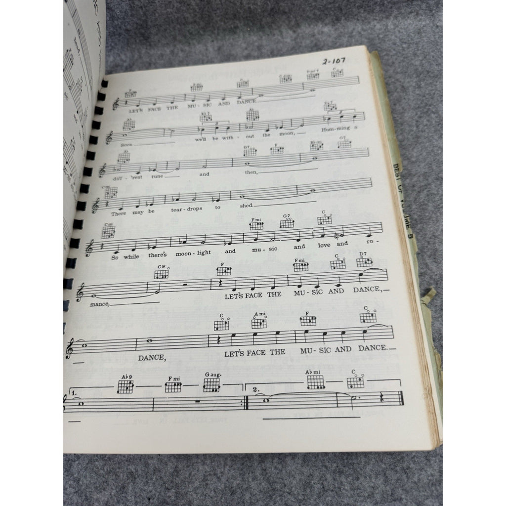 Vintage 20th Century Cavalcade Of Hits Volume 31 Music Book Loads of Songs!