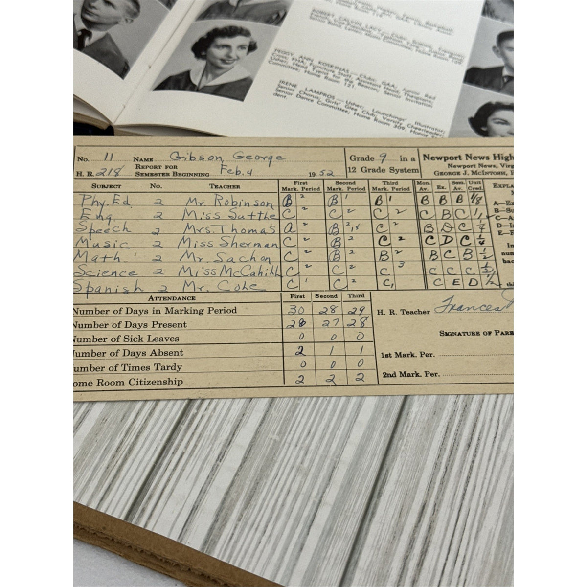 1952 NEWPORT NEWS HIGH SCHOOL YEARBOOK / NEWPORT NEWS, VA. / THE ANCHOR