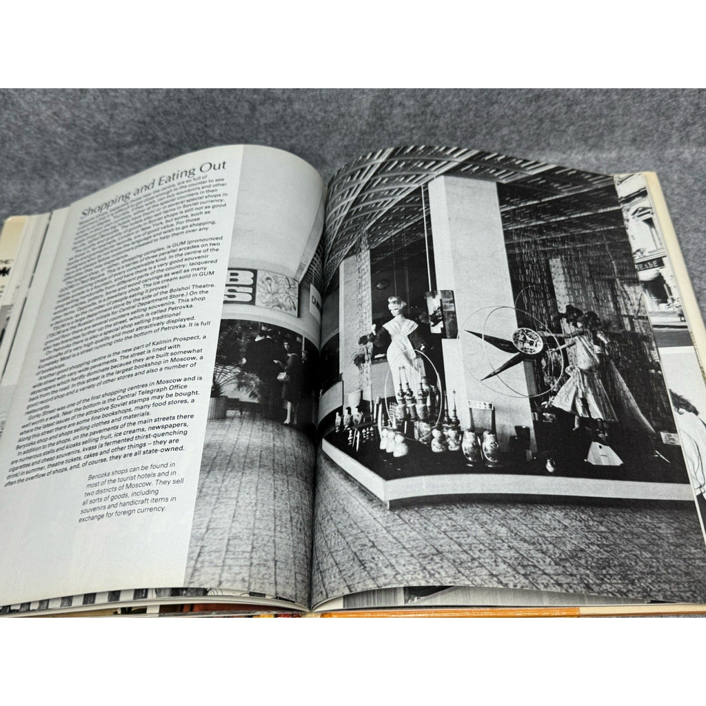 Moscow The World’s Cities Deana Levin 1978 1st Printing USSR Soviet Photo Book