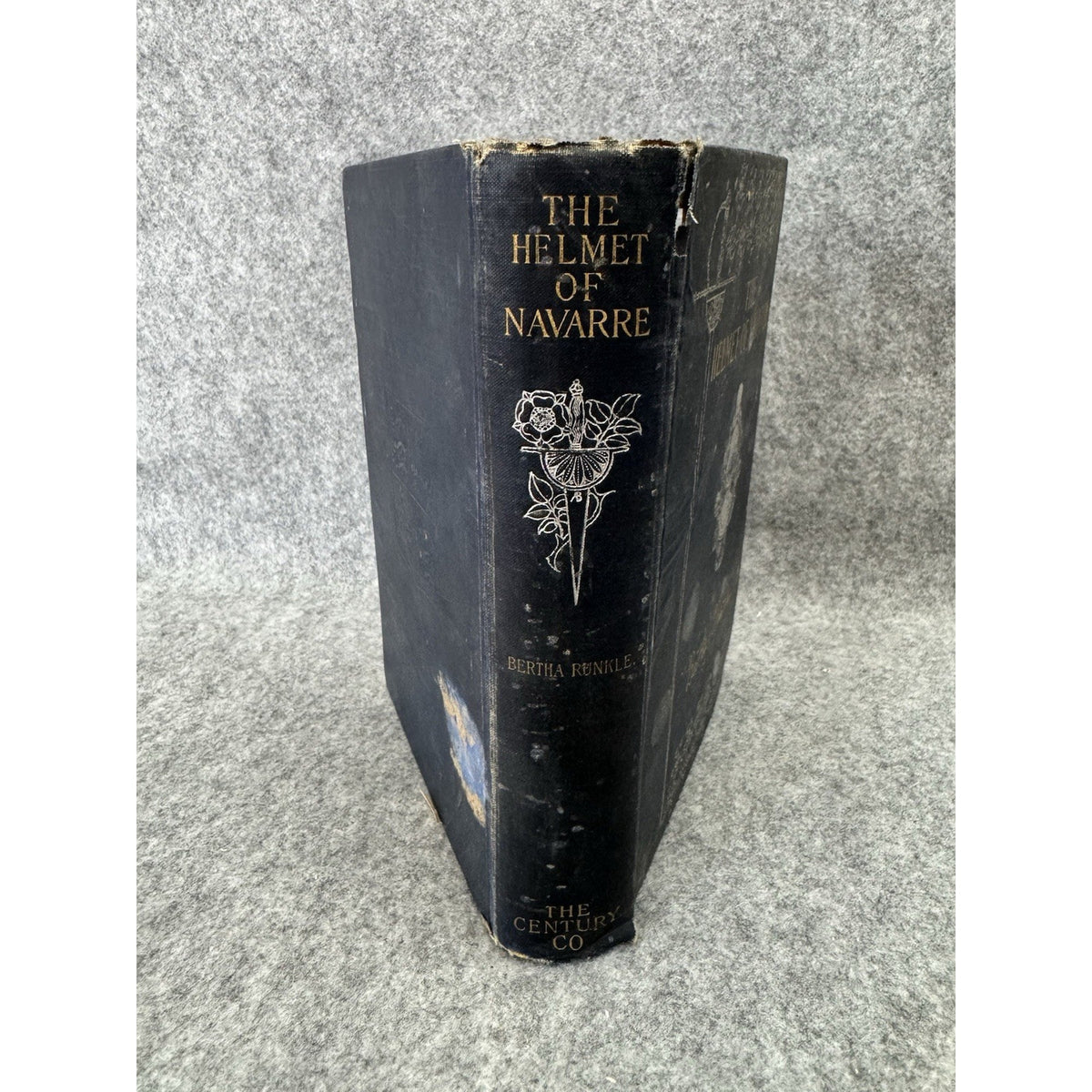 The Helmet of Navarre Bertha Runkle 1901 Illustrated Antique Hardcover