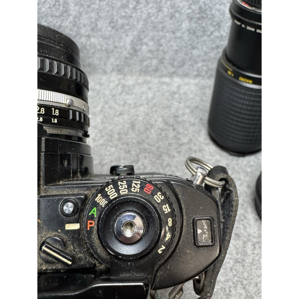 Nikon FG 35mm Camera Lot Series E 50mm 1.8 Quantaray 80-200 SB-15 Untested