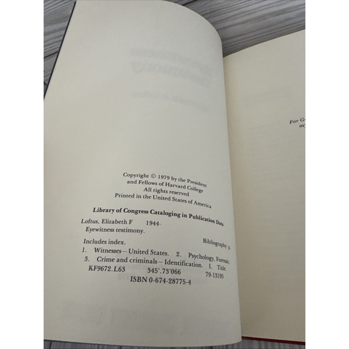 EYEWITNESS TESTIMONY: WITH A NEW PREFACE BY THE AUTHOR By Elizabeth F. Loftus