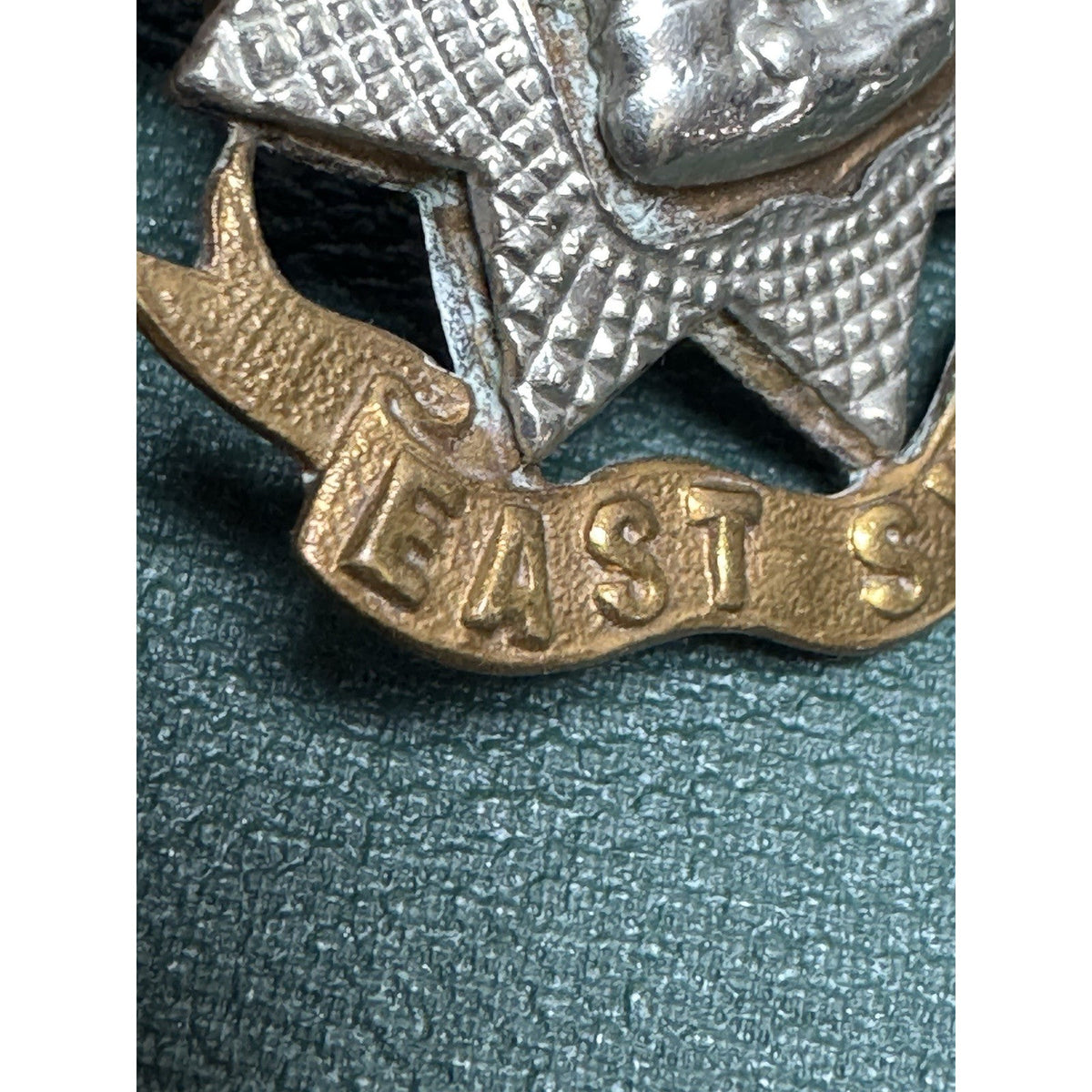 Vintage East Surrey Regiment Kings Crown Badge British Army Two Tone Insignia