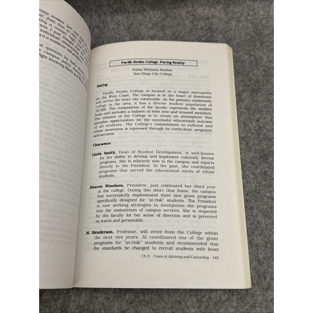 Linking Theory to Practice : Case Studies for Working with College Students...