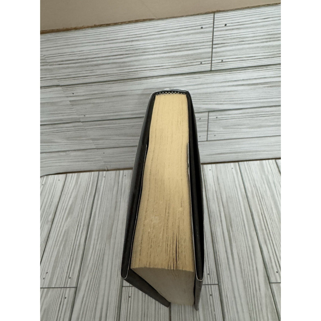 Legendary Stephanie Garber 2018 1st Ed 1st Print HC/DJ Caraval