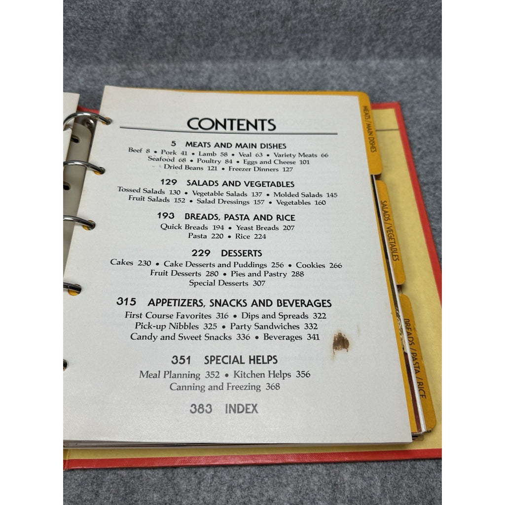 Betty Crocker’s Cookbook 1983 New Revised Edition 5-Ring Binder Vintage