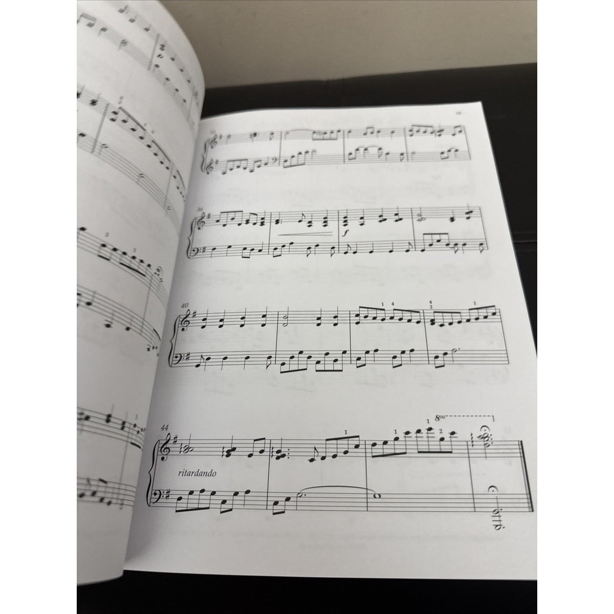 Christmas Peace : Holiday Solos for Intermediate Piano by Pam Turner (2018,...