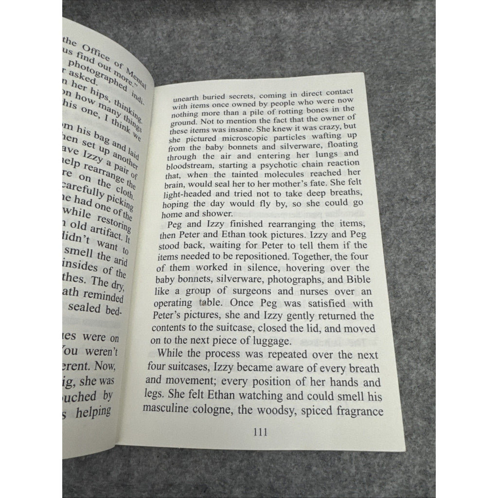 What She Left Behind by Ellen Marie Wiseman (2014, Library Binding)