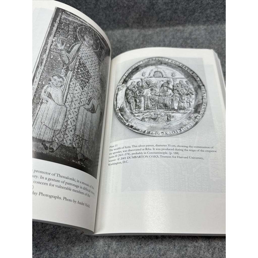 Roman Empire Divided 400-700 by John Moorhead (2001, Trade Paperback)