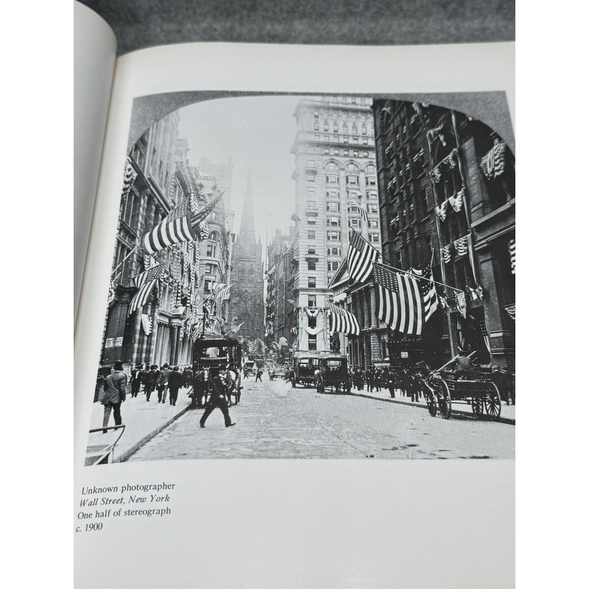 1979 The Story of American Photography Martin Sandler First Edition HC DJ