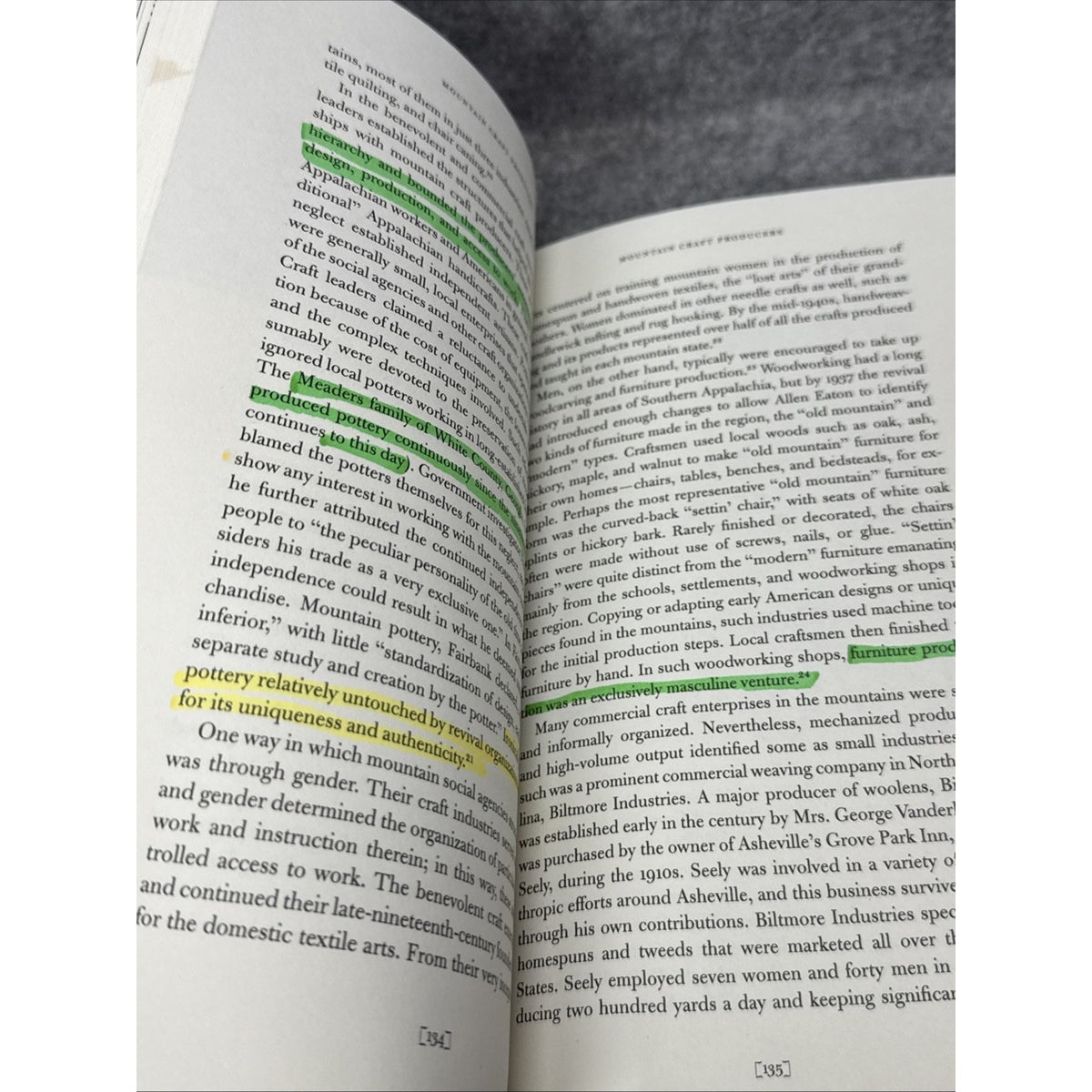 Selling Tradition : Appalachia and the Construction of an American Folk,...