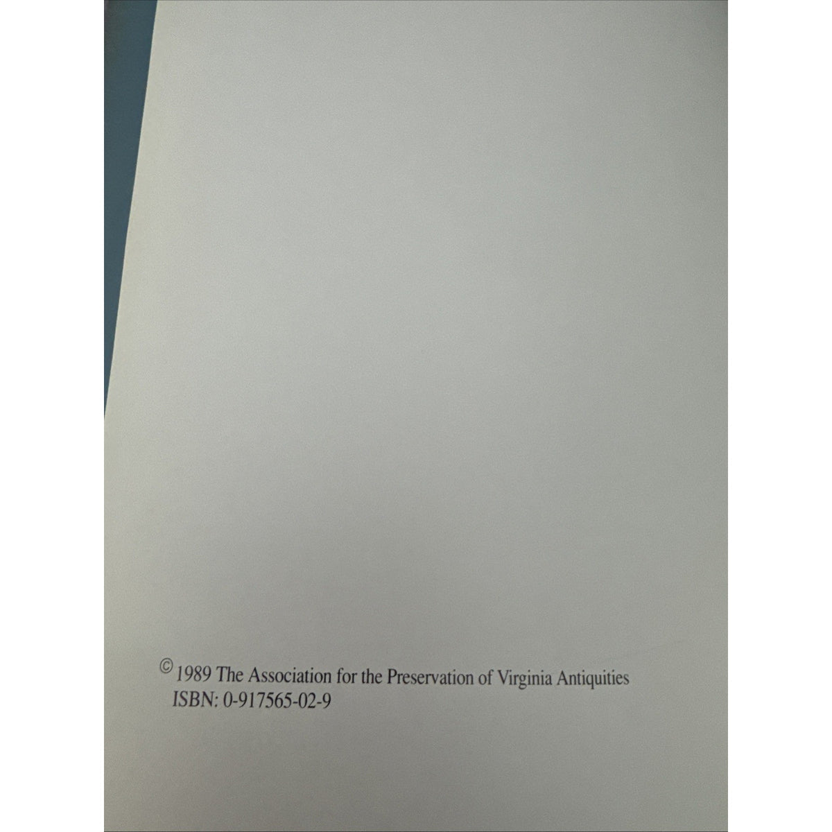 White Gloves and Red Bricks : Apva, 1889-1989 Nancy Elizabeth Packer, Curator