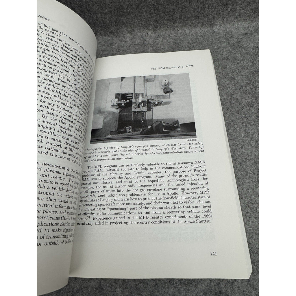 Spaceflight Revolution NASA Langley Sputnik to Apollo 1995 PB