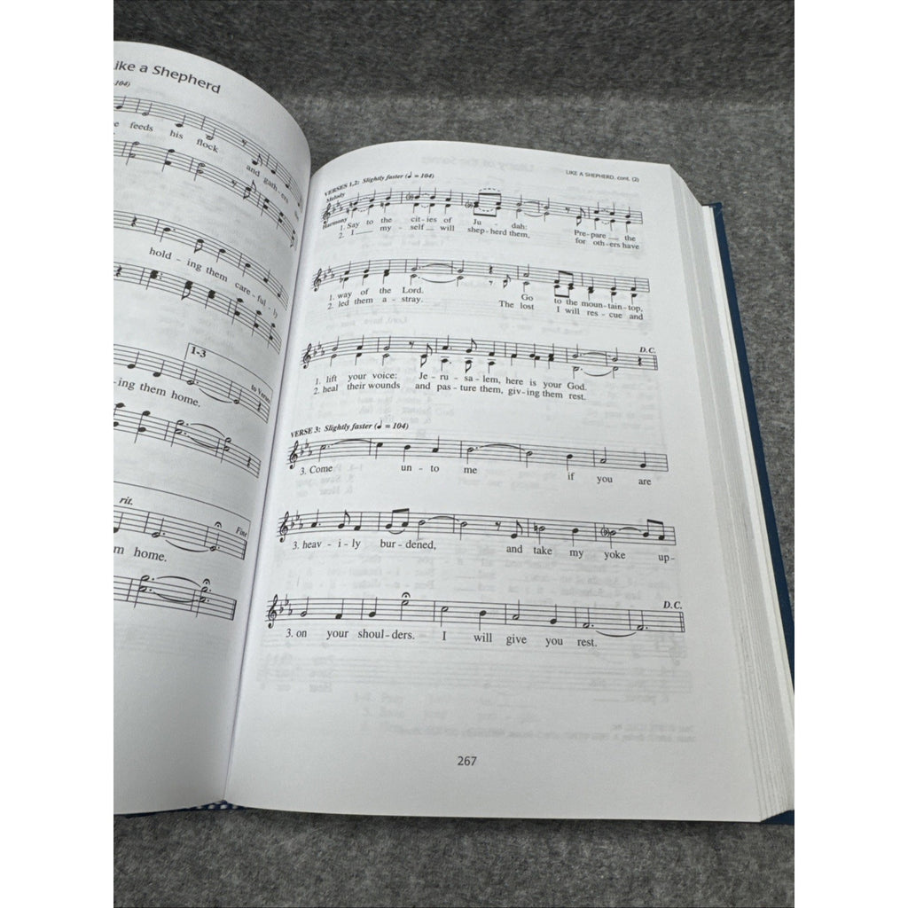 Choral Praise Comprehensive Edition 2002 OCP Hymnal Songbook Hardcover.