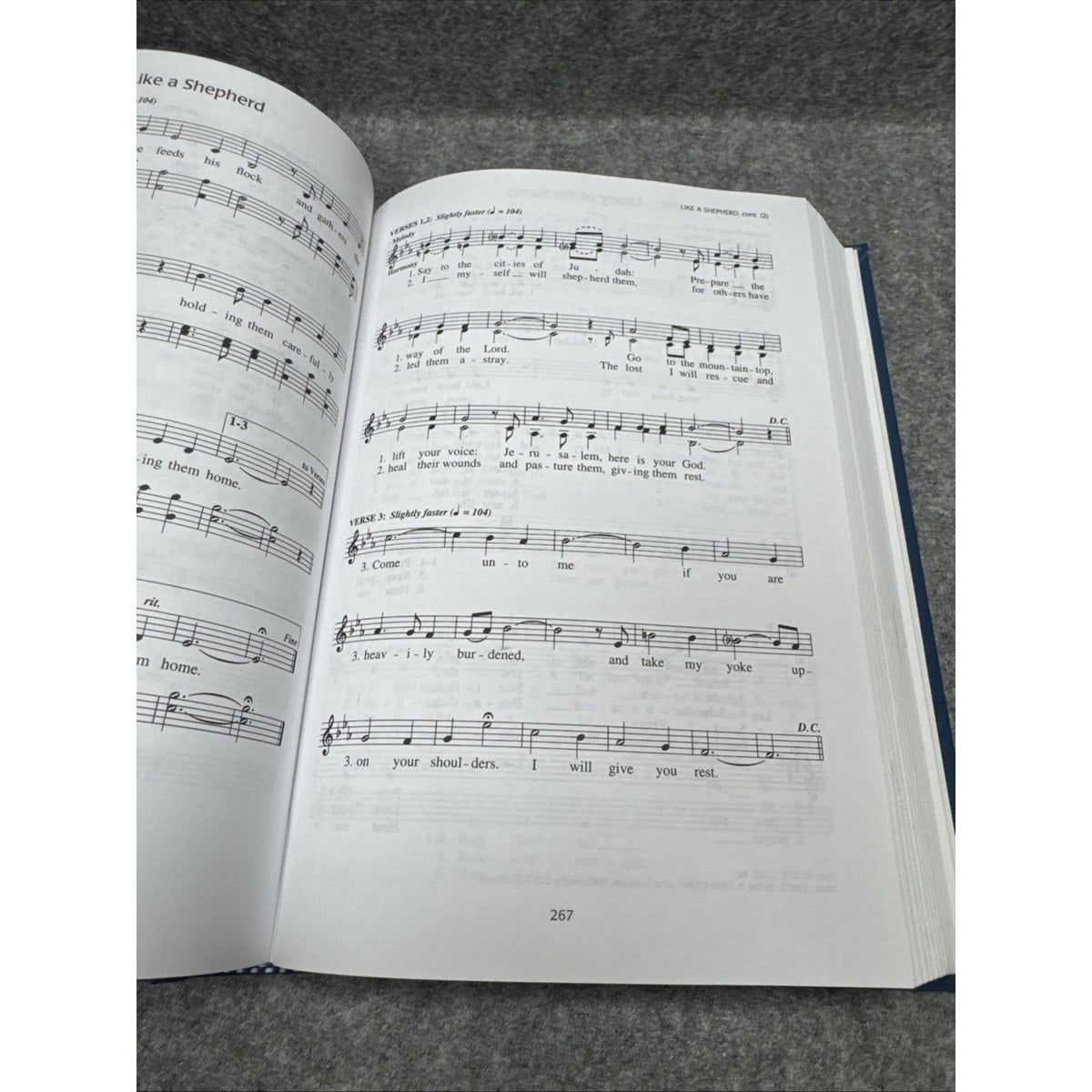 Choral Praise Comprehensive Edition 2002 OCP Hymnal Songbook Hardcover.