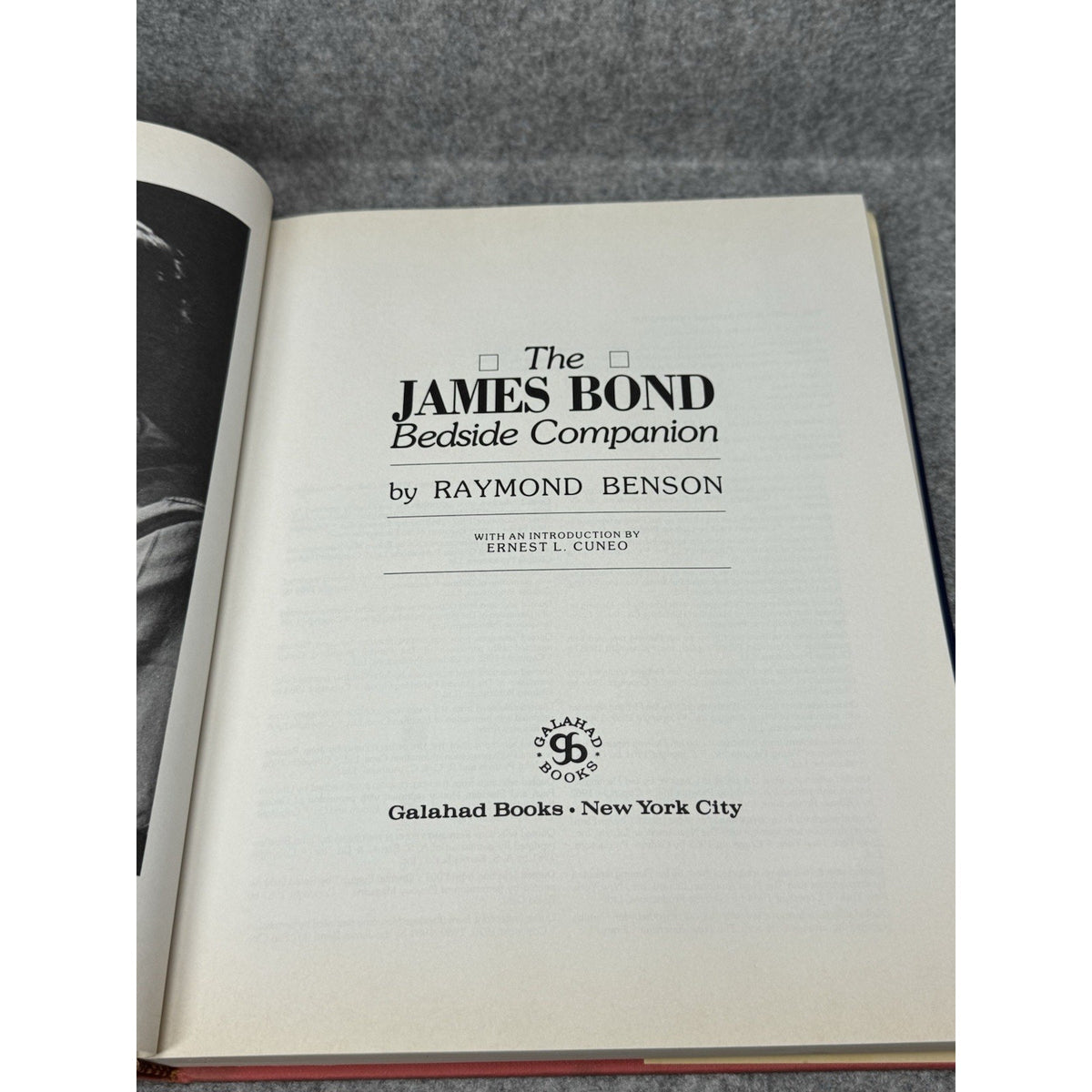 1984 James Bond Bedside Companion Raymond Benson First Edition HC DJ Extras