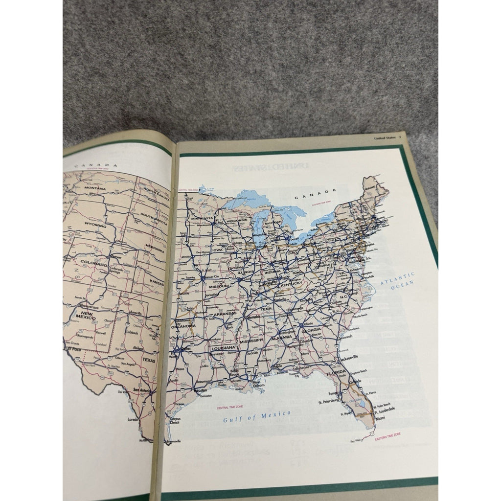 Universal Large Print Road Atlas USA Canada Mexico Vintage Map Book