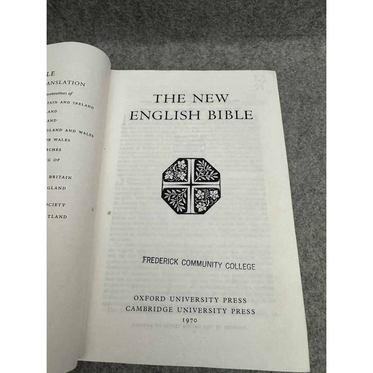 The New English Bible Oxford Cambridge Press 1970 Hardcover Complete