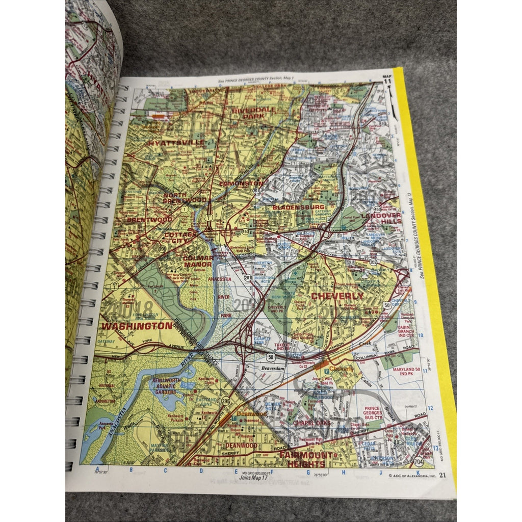 Washington, DC Street Map Book by the Map People Staff ADC (2005, Other)