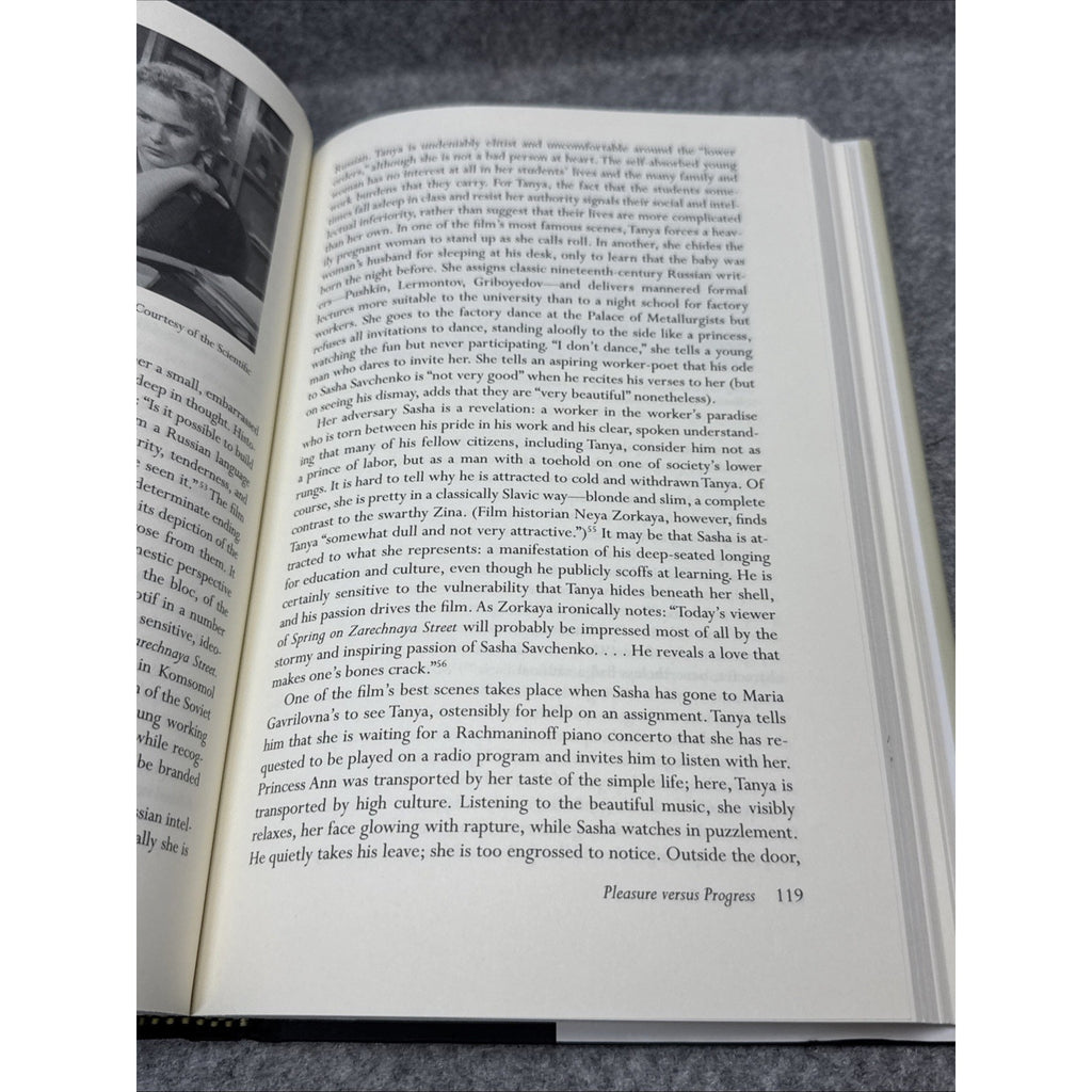 Cinematic Cold War : The American and Soviet Struggle for Hearts and Minds by...