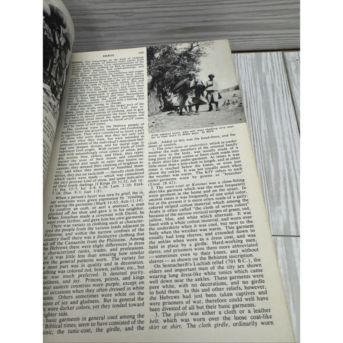 The Zondervan Pictorial Bible Dictionary Edited by Merrill Tenney 1963
