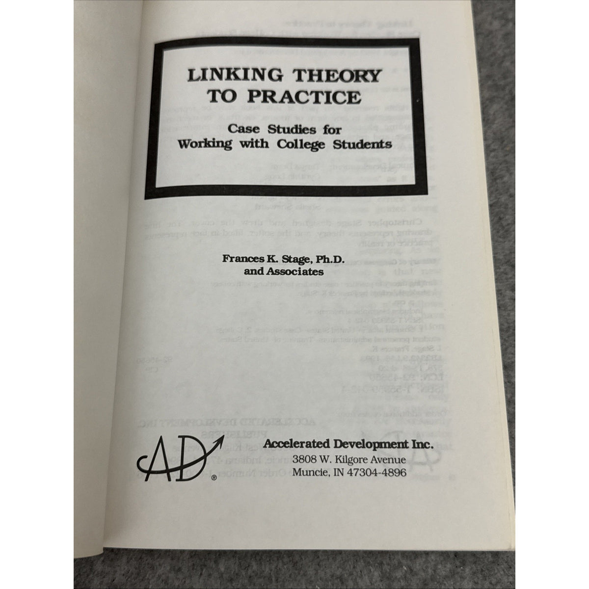 Linking Theory to Practice : Case Studies for Working with College Students...