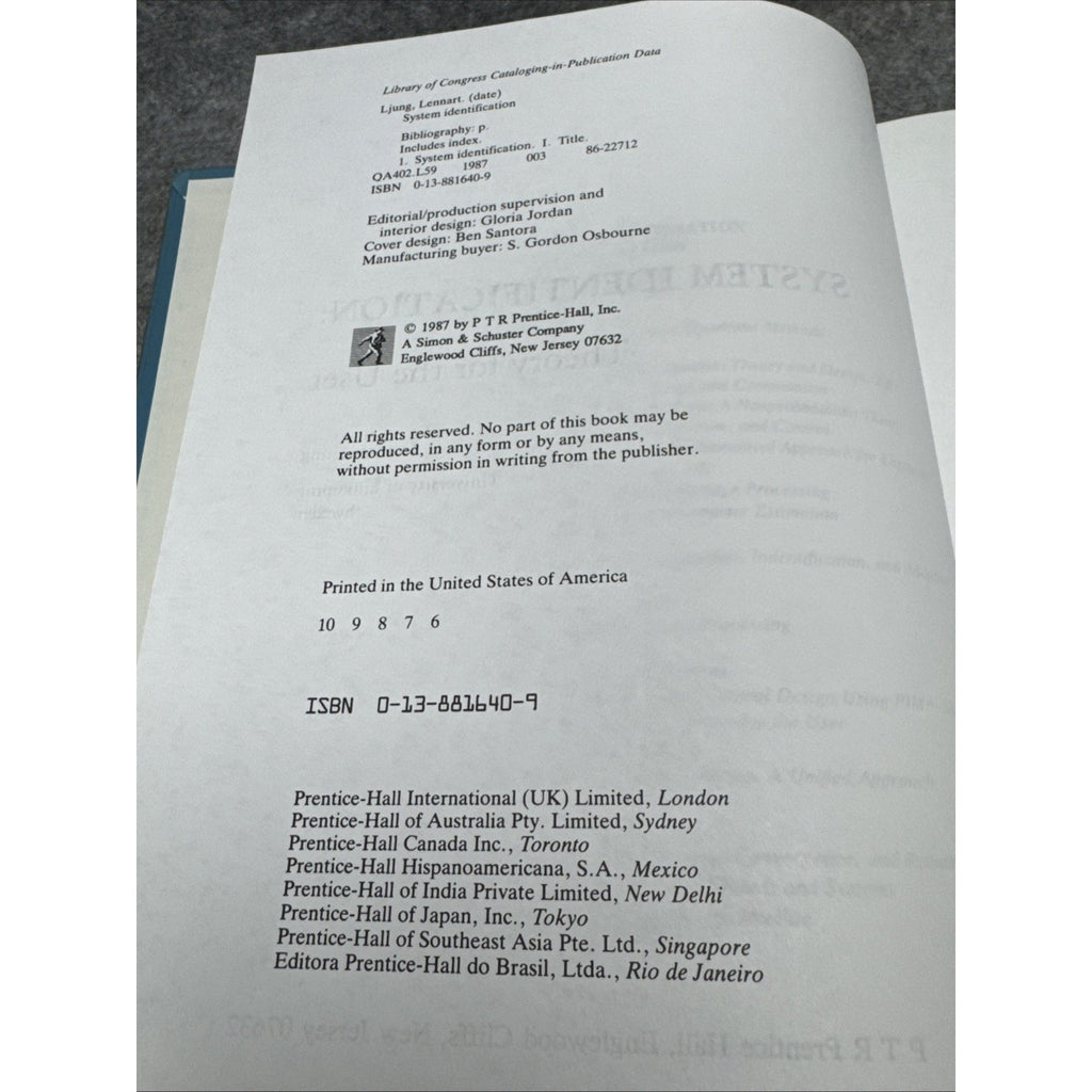 Prentice-Hall Information and System Sciences Ser.: System Identification :...