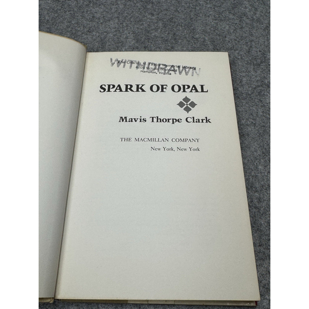 Spark of Opal Mavis Thorpe Clark 1st US Edition Australian Mining HC DJ