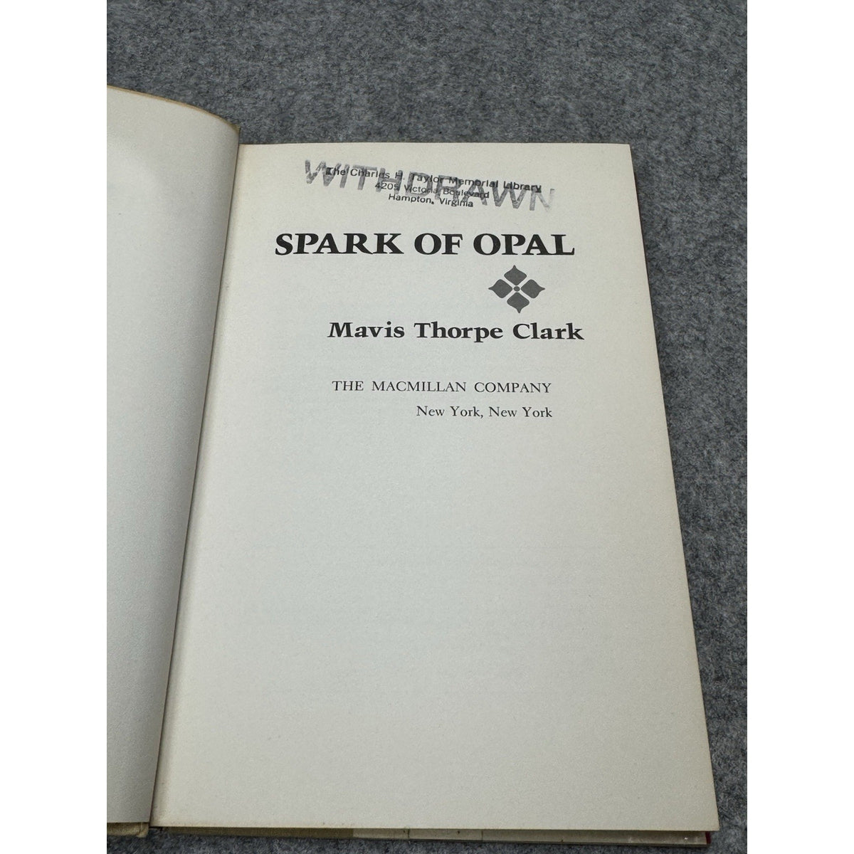 Spark of Opal Mavis Thorpe Clark 1st US Edition Australian Mining HC DJ