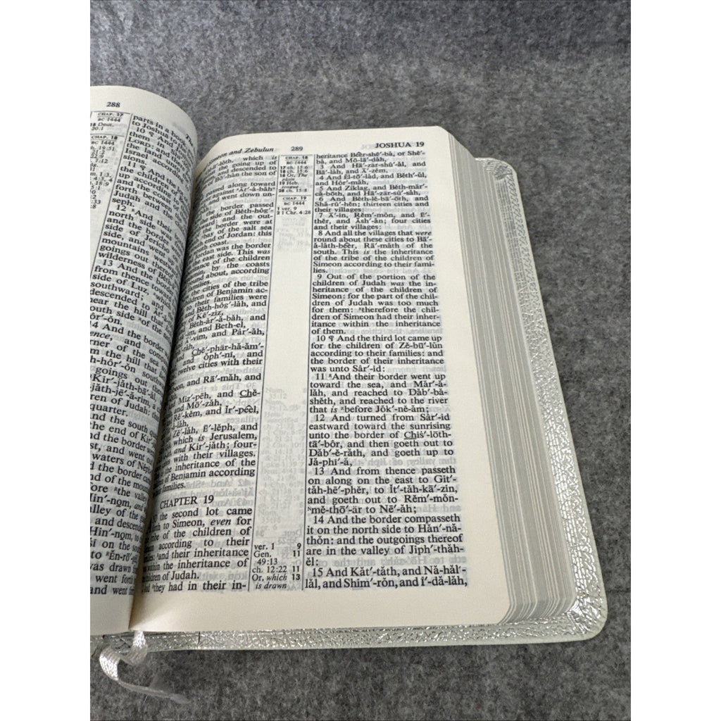 Nelson Holy Bible Reference White Bonded Leather 7.75x5.5” Red Letter