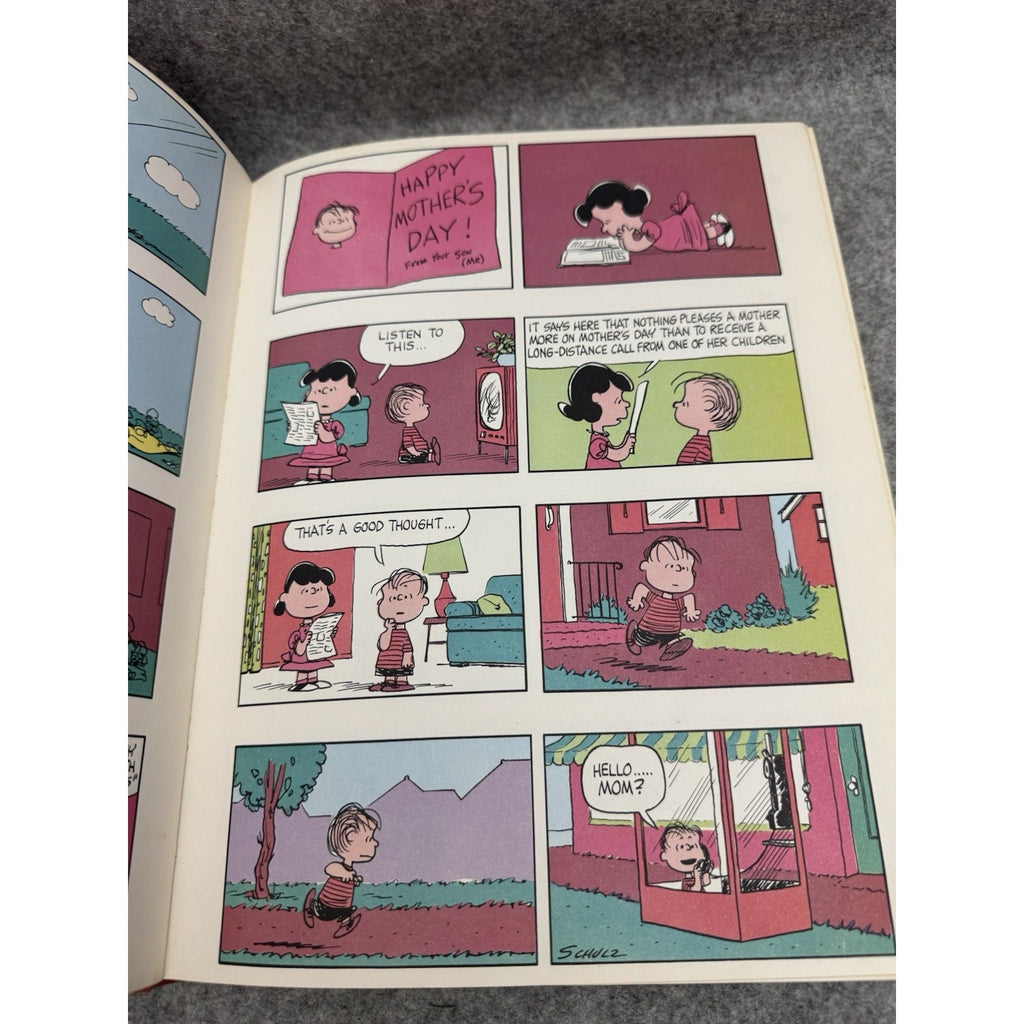 Peanuts Classics 1970 First Edition HC Charles M. Schulz Snoopy Comic Book