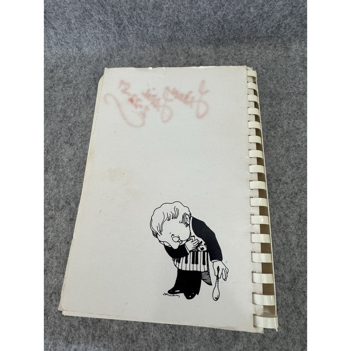 Apron Strings Richmond Symphony Cookbook 1983 Virginia Comb Bound