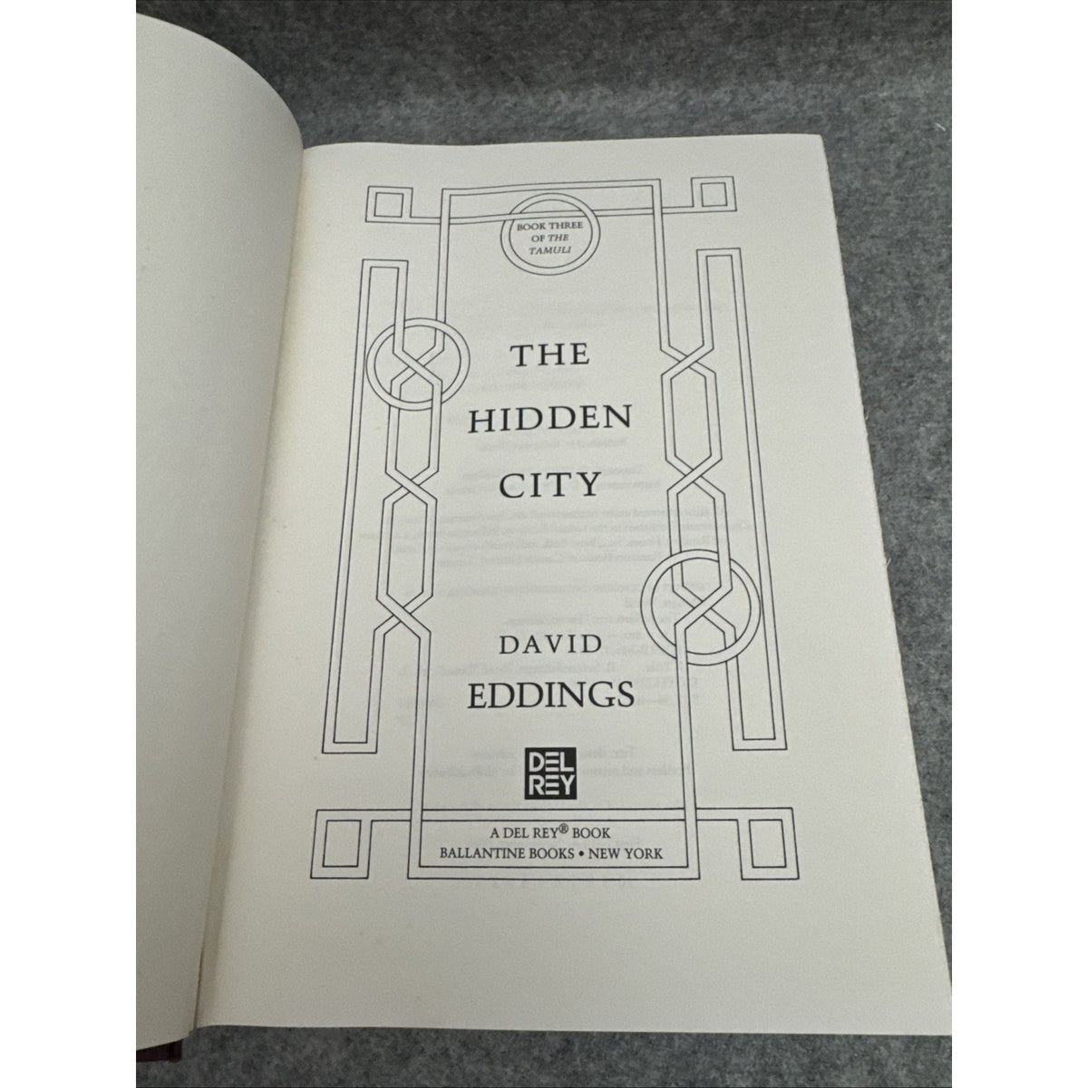 Eddings, David - The Hidden City [The Tamuli #3] HCDJ 1st Edition 1994
