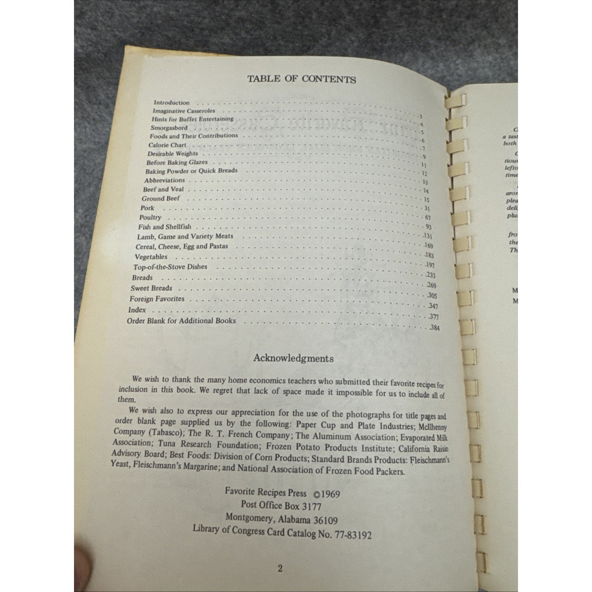 Favorite Casserole Recipes Home Economics 1969 Illust 2,000 recipes 375 + Pages