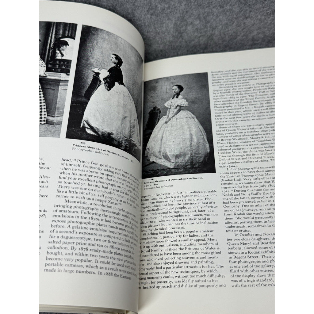 1987 Crown & Camera Royal Family Photography 1842-1910 1st Edition Paperback
