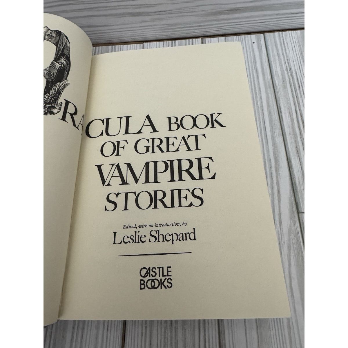 Dracula Book of Great Vampire Stories 1979 HC DJ Castle Books