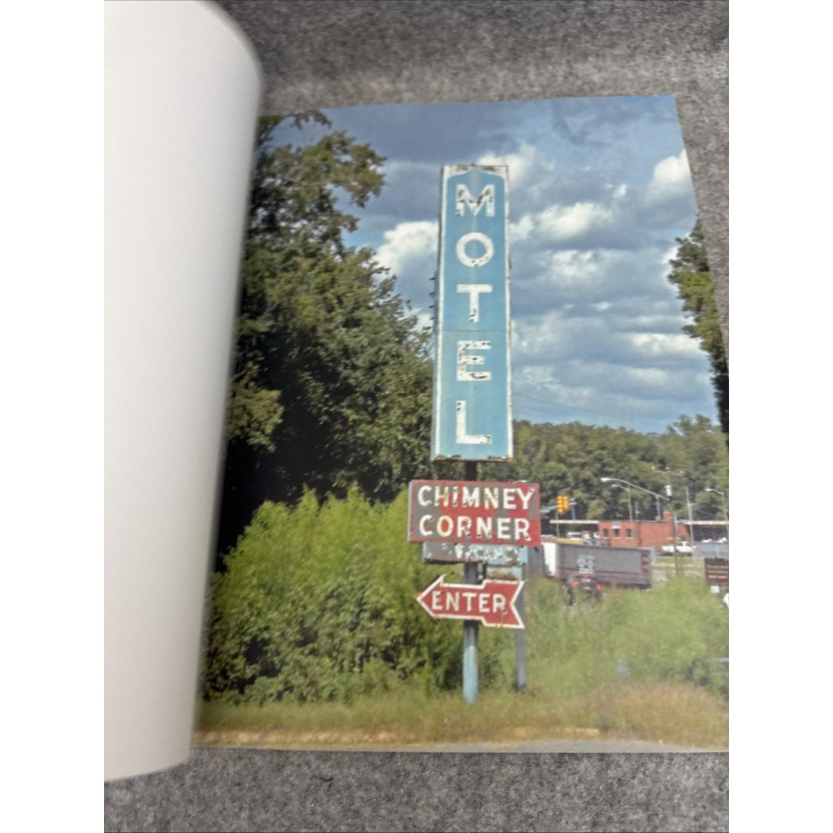 Spending the Night on the Pike by Tim O'Gorman (2013, Trade Paperback)