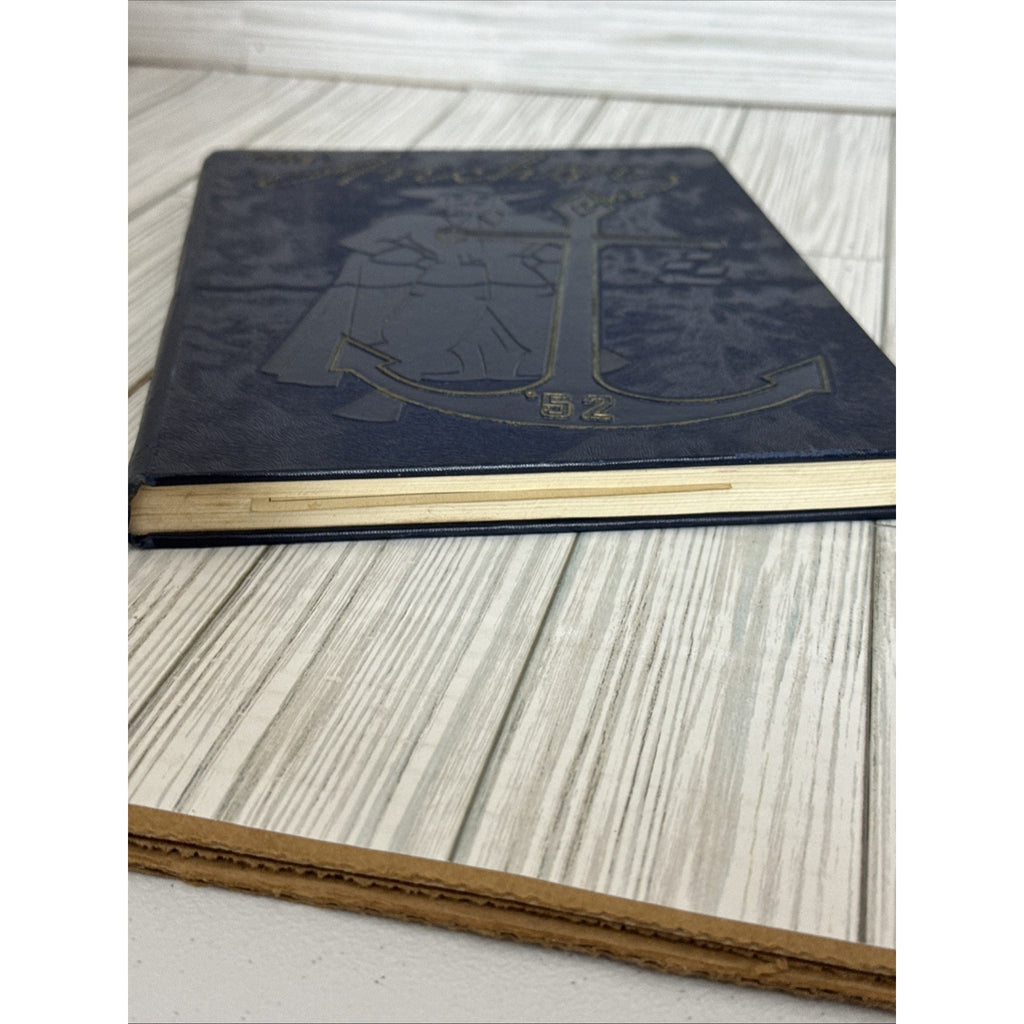 1952 NEWPORT NEWS HIGH SCHOOL YEARBOOK / NEWPORT NEWS, VA. / THE ANCHOR