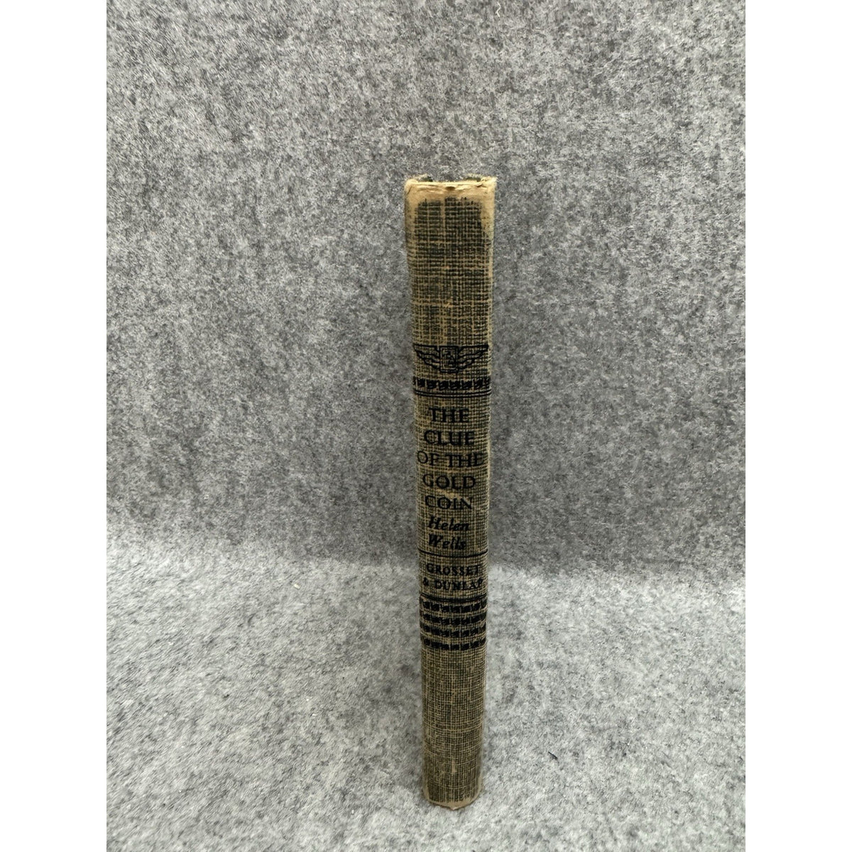 The Clue of the Gold Coin Helen Wells 1958 Vicki Barr Hardcover
