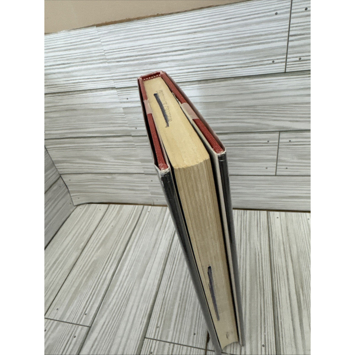 EYEWITNESS TESTIMONY: WITH A NEW PREFACE BY THE AUTHOR By Elizabeth F. Loftus