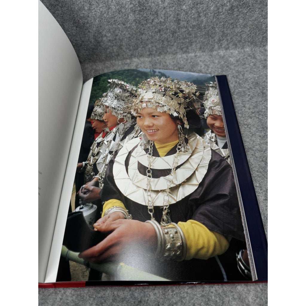 2002 Silver and Silk Textiles Jewelry Guizhou China Mingei 1st Ed HC DJ