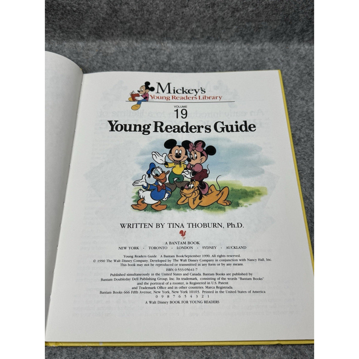 1990 Mickey’s Young Readers Library Vol 19 Young Readers Guide Disney HC