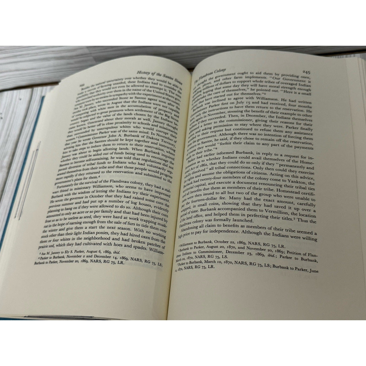 History of the Santee Sioux: US Indian Policy on Trial Book Meyer 1967