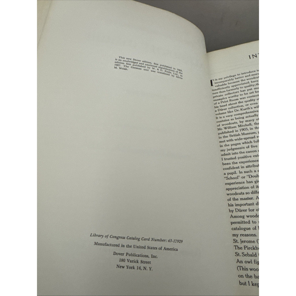 THE COMPLETE WOODCUTS OF ALBRECHT DURER Edited by Dr. Willi Kurth DOVER 1963