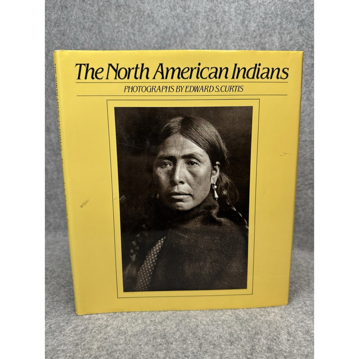 1972 North American Indians Edward S Curtis Photographs Aperture Hardcover DJ