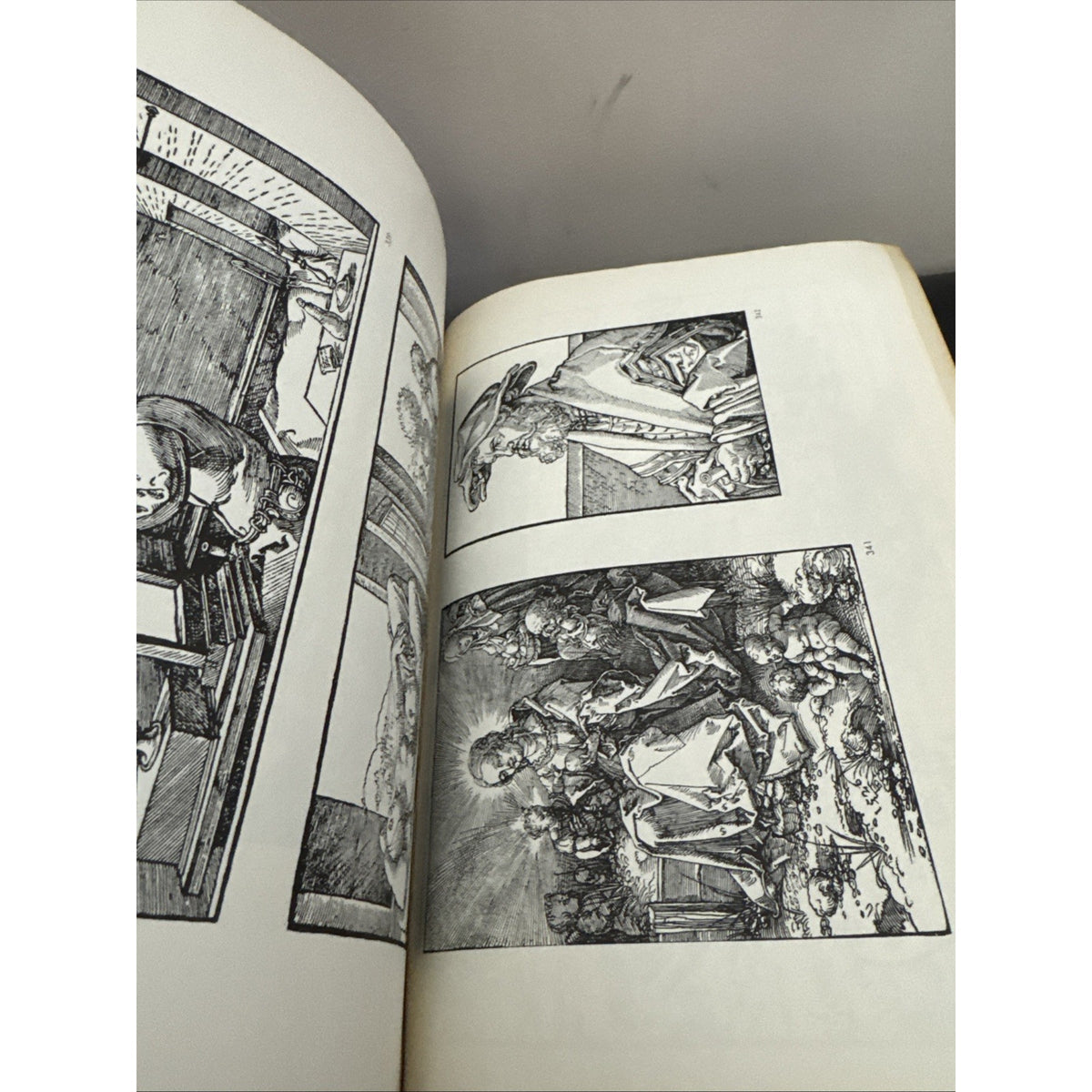 THE COMPLETE WOODCUTS OF ALBRECHT DURER Edited by Dr. Willi Kurth DOVER 1963