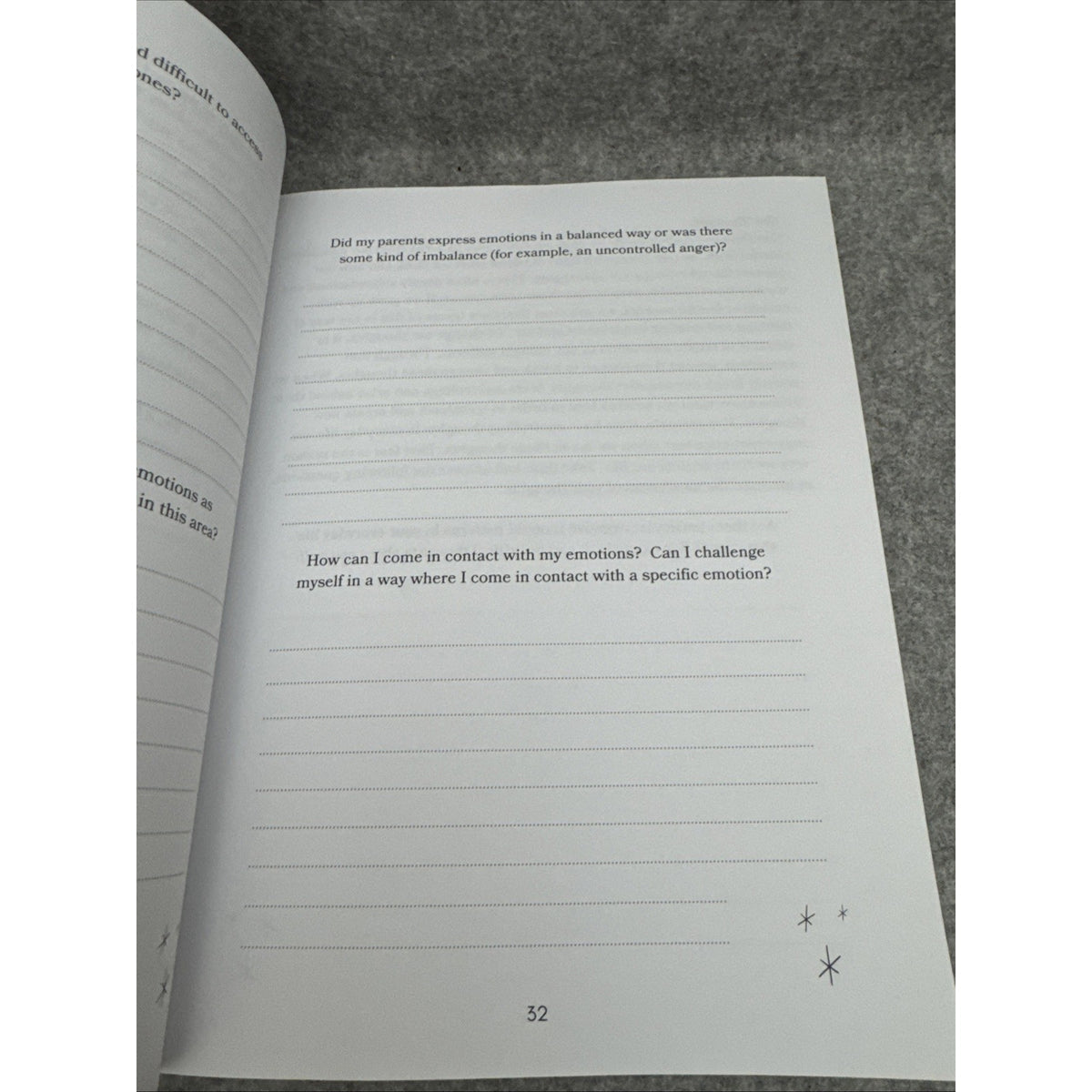 HEALING WORKBOOK: Heal your past, reconnect with your intuition and find (Thorn)