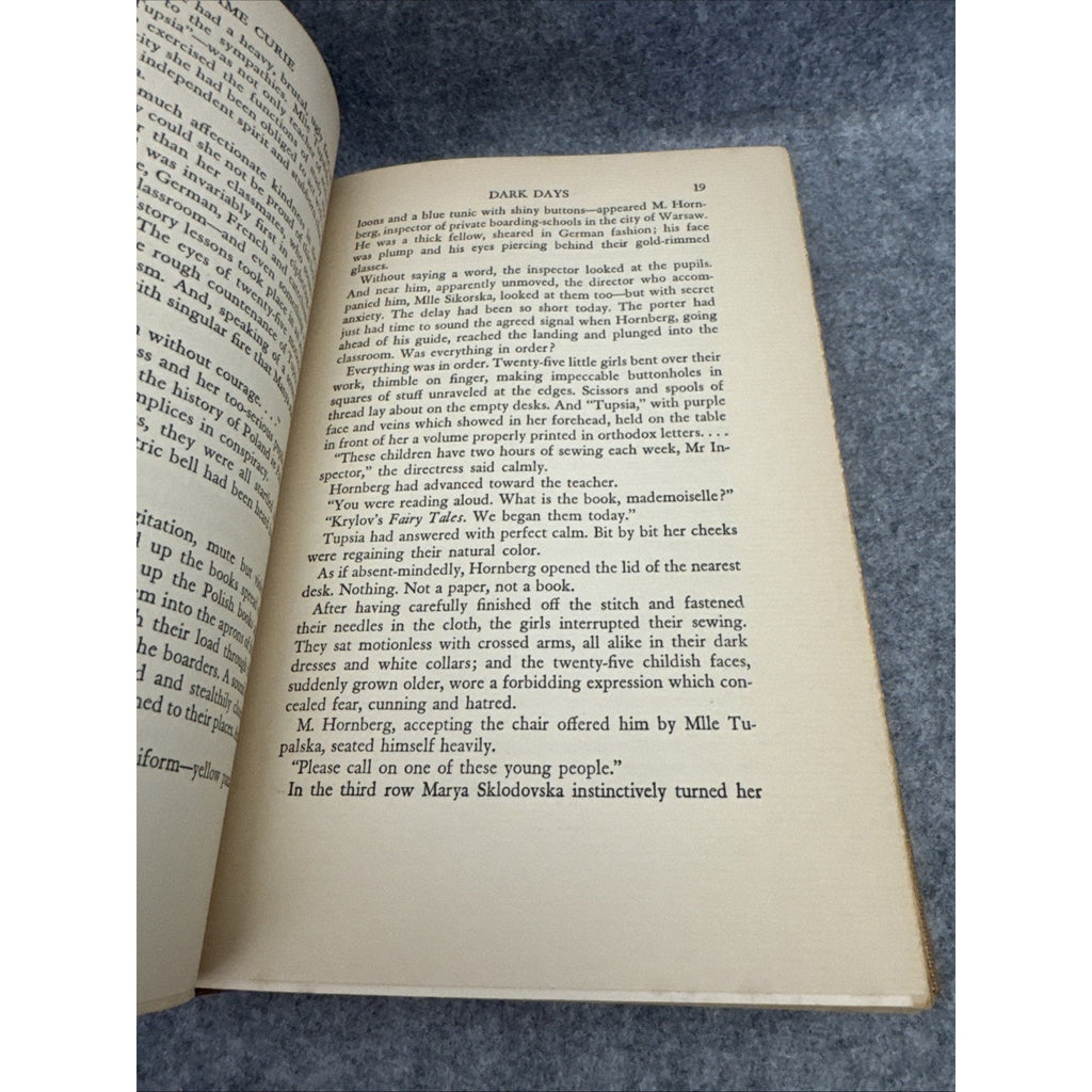 Madam Curie: A Biography by Eve Curie (1939, Hardcover) Vintage