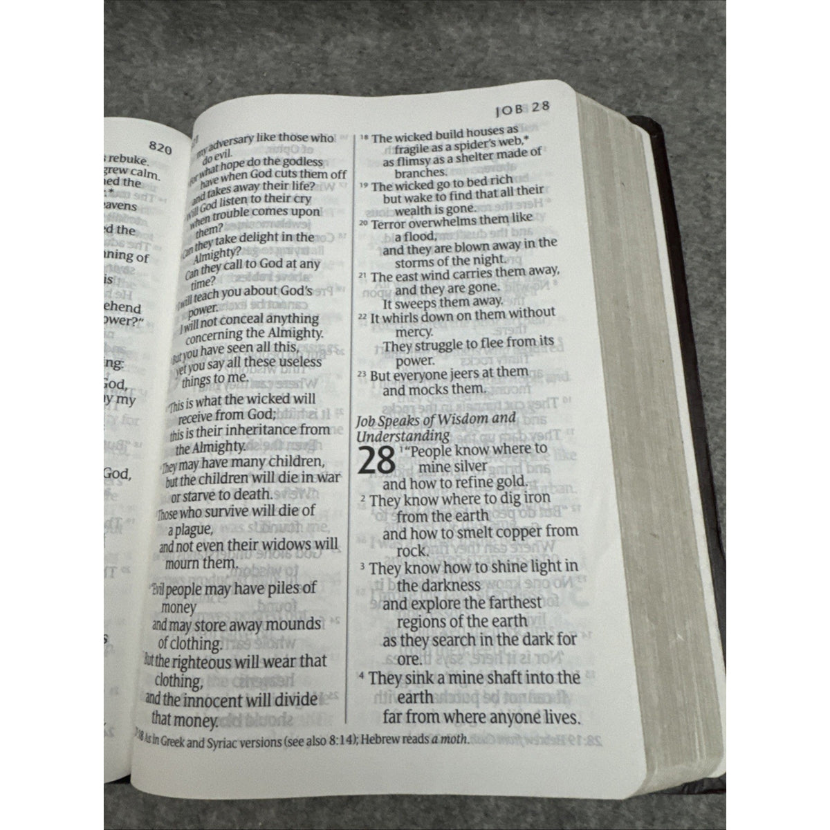 Holy Bible, Giant Print NLT by Tyndale House Publishers Staff (2008,...