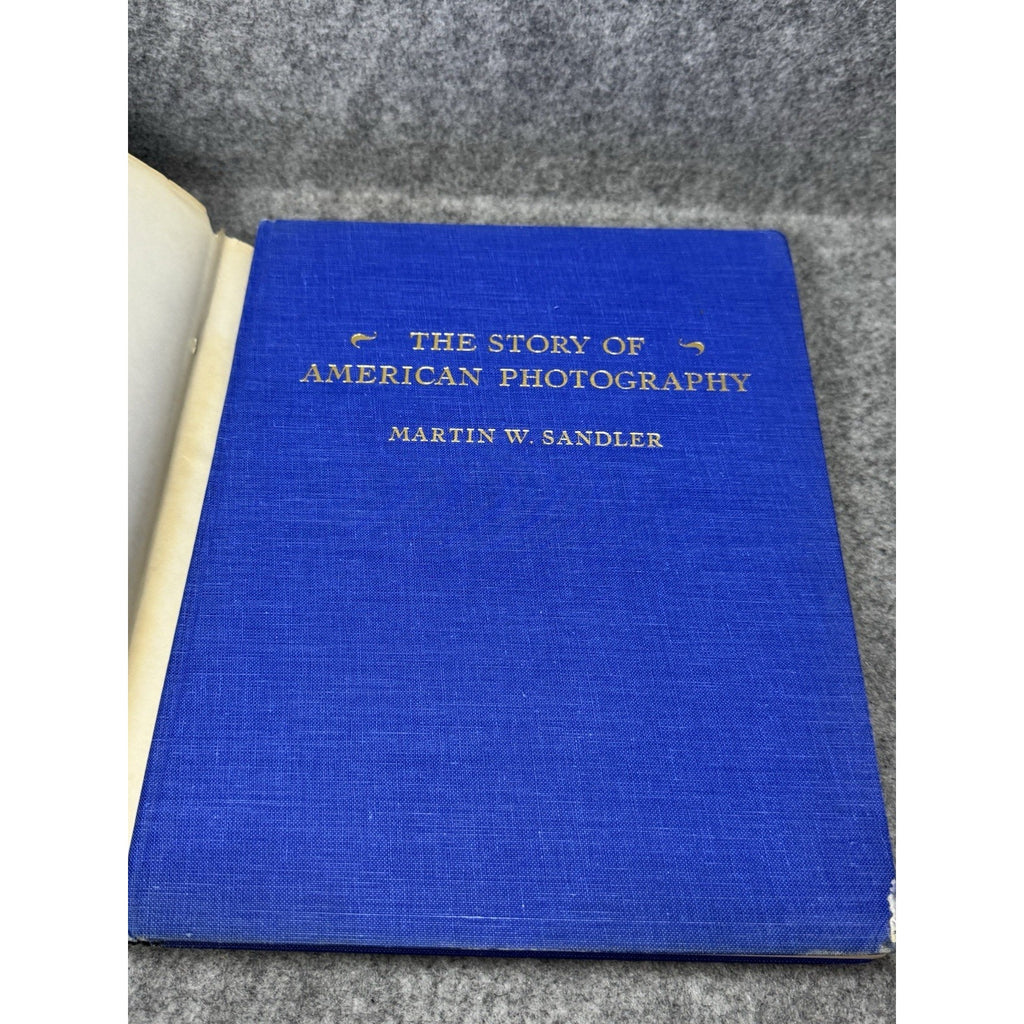1979 The Story of American Photography Martin Sandler First Edition HC DJ